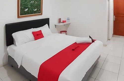 Cibodas Hotel | RedDoorz Syariah @ Jl Raya Sukabumi