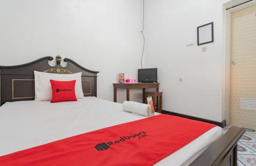 Kadipaten House | RedDoorz Syariah @ Kolonial Guest House