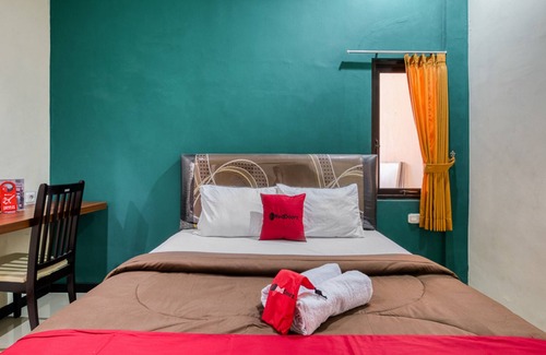 Gubeng House | RedDoorz Syariah near Airlangga University Campus B