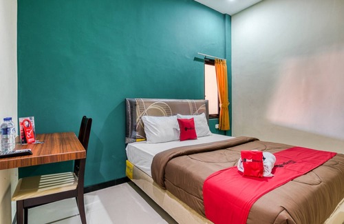Gubeng House | RedDoorz Syariah near Airlangga University Campus B