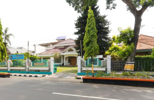 Magelang House | RedDoorz Syariah near Alun Alun Magelang Bayeman
