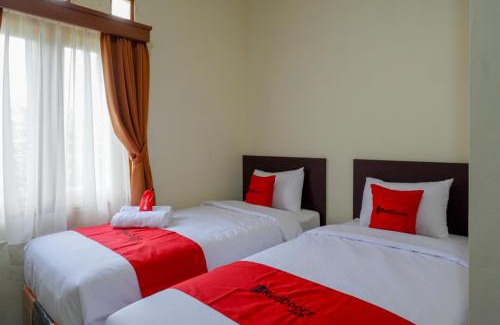 Kebumen Hotel | RedDoorz Syariah near Alun Alun Kebumen