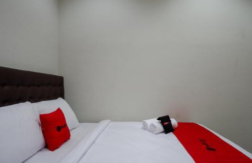 Kebumen Hotel | RedDoorz Syariah near Alun Alun Kebumen