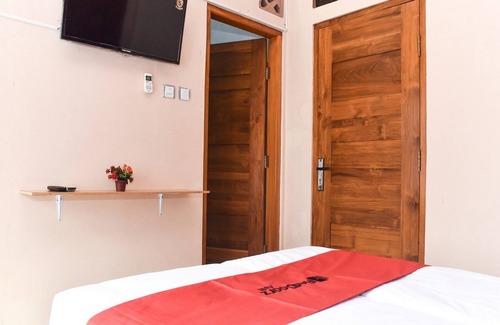 Oro Oro Ombo House | RedDoorz Syariah near Batu Night Spectacular