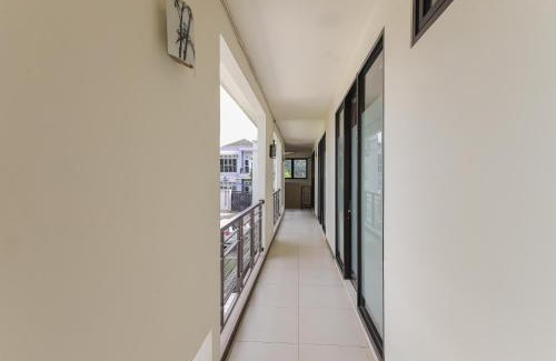 Bekasi Hotel | RedDoorz Syariah near Green Park Jatiwarna