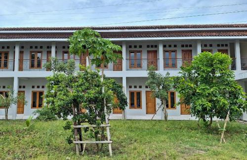 Banguntapan Hotel | Reddoorz Syariah near Terminal Bus Giwangan