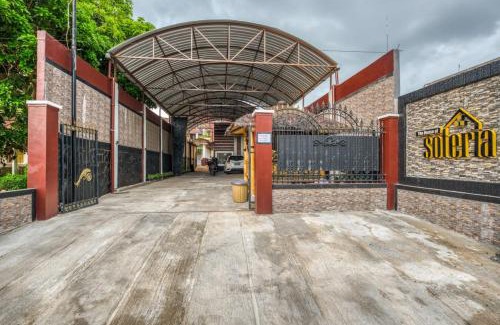 Blitar House | RedDoorz Syariah near Kebon Rojo Park Blitar