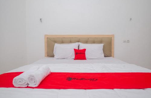 Temanggung Hotel | RedDoorz Syariah near Alun Alun Temanggung