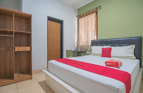 Cibiru House | RedDoorz Syariah near Krida Nusantara