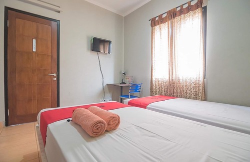 Cibiru House | RedDoorz Syariah near Krida Nusantara