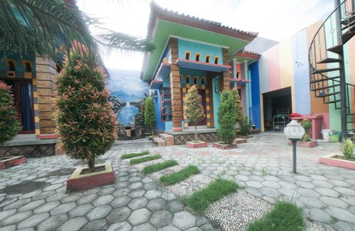 Banyuwangi House | RedDoorz Syariah near Mall Roxy Banyuwangi 2