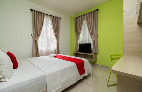 Cilandak House | RedDoorz Syariah near Prasetya Mulya Cilandak campus