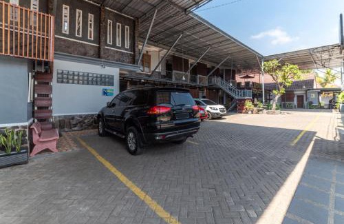 Malang House | RedDoorz Syariah near RRI Malang