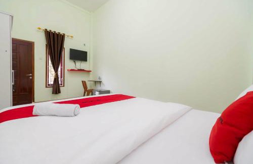 Muara Enim House | RedDoorz Syariah Near RSUD Dr HM Rabain Muara Enim