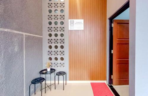 Semarang Hotel | RedDoorz Syariah near RS Bhayangkara Gayamsari Semarang