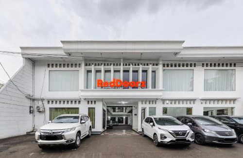 Bogor House | RedDoorz Syariah near Taman Air Mancur Bogor