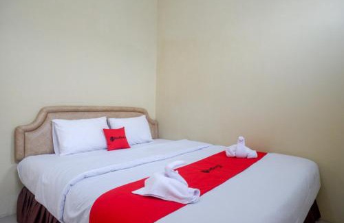 Wonosobo Hotel | RedDoorz Syariah near Terminal Mendolo Wonosobo 2