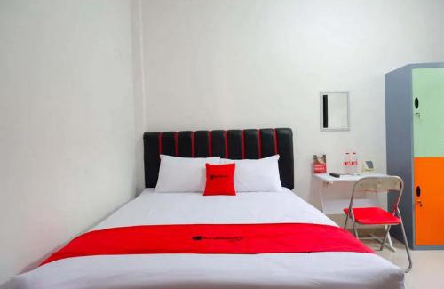 Purwokerto Hotel | RedDoorz Syariah near Universitas Jenderal Soedirman 2
