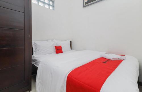 Jember Hotel | RedDoorz Syariah near Universitas Jember