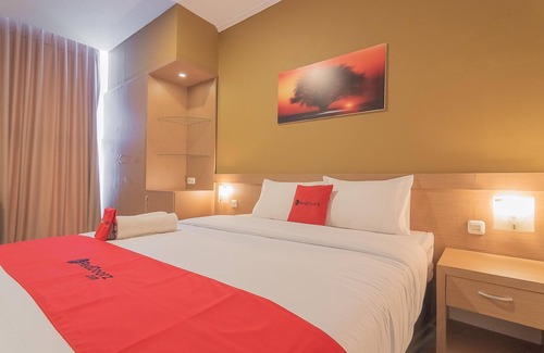 Tasikmalaya Hotel | RedDoorz Syariah @ Villa Grand Mutiara Tasikmalaya