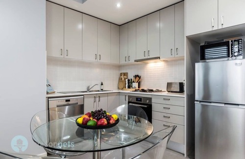 Redfern Apartment | Redfern One Bedroom Apartment with Views