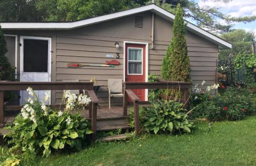 Leeds and the Thousand Islands House | Redfish Cottages
