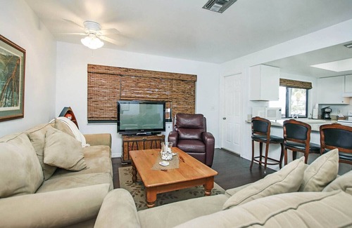 Bokeelia House | RedFish Suite Bokeelia Beachouse Lodge