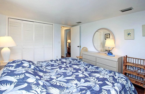 Bokeelia House | RedFish Suite Bokeelia Beachouse Lodge