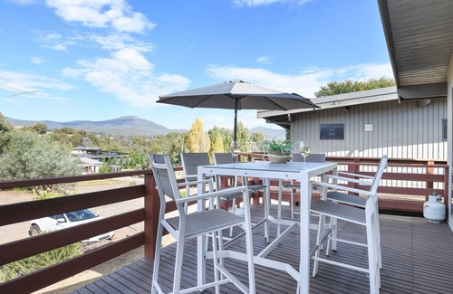 Merrijig Apartment | Redgum Apartment - Merrijig - Sleeps 7