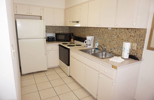 Redington Shores Condo | Redington Surf Resort 15 Quaint Beach Front Condo Motel with Gulf View