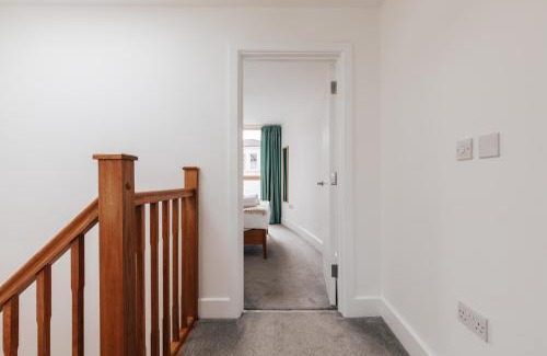 Bristol House | Redland Stay In Bespoke Home 1 of 2