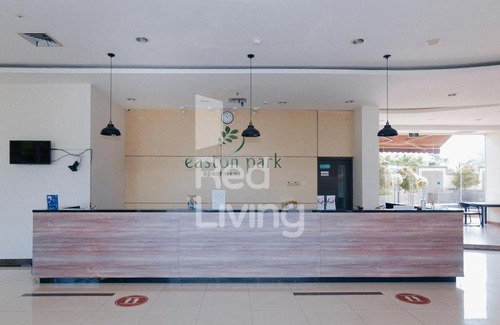 Serpong Hotel | RedLiving Apartemen Easton Park Serpong with Netflix