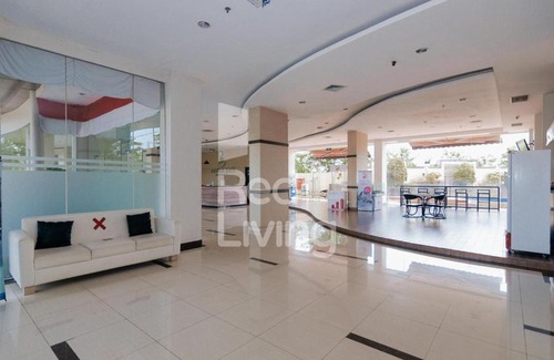 Serpong Hotel | RedLiving Apartemen Easton Park Serpong with Netflix