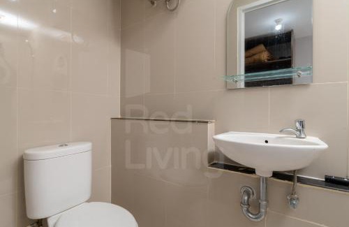 Jakarta Apartment | RedLiving Apartemen Majestic Point Serpong by Lucia
