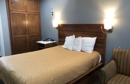 South Redondo Hotel | Redondo Inn and Suites