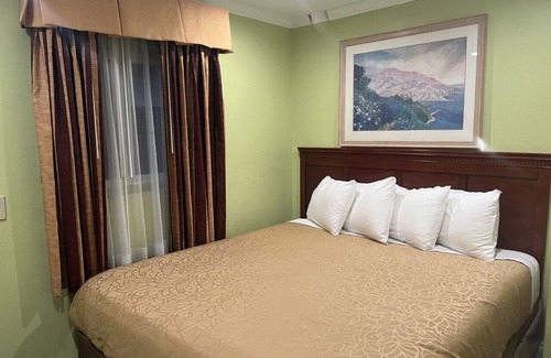 South Redondo Hotel | Redondo Inn and Suites