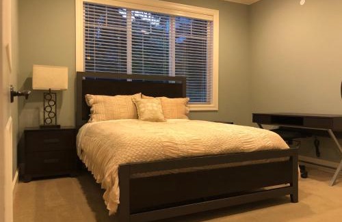 Federal Way House | Redondo waterfront house with a private room
