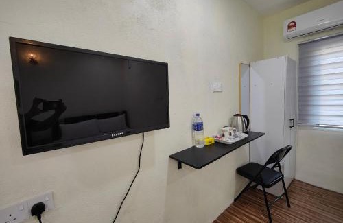 Kampung Penarik House | Reds Roomstay Pantai Penarik 3
