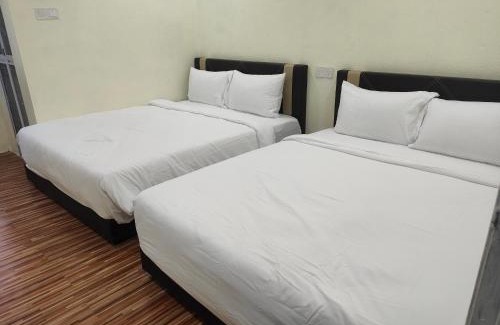 Kampung Penarik House | Reds Roomstay Pantai Penarik 3