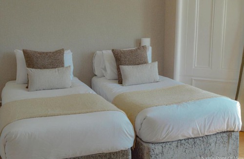 Uddingston Hotel | Redstones