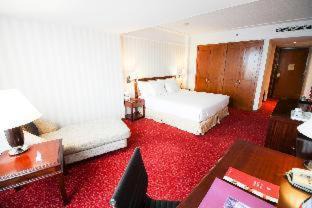 Gambir Hotel | Redtop Hotel & Convention Center