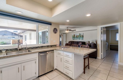 Tempe House | REDUCED FOR SUMMER!