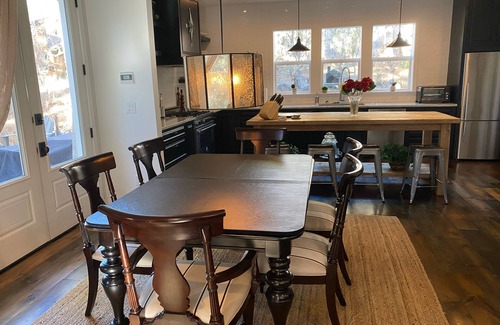 Mountainaire House | Reduced rates: Our chic home sleeps 9, has hot tub and 3rd floor balcony