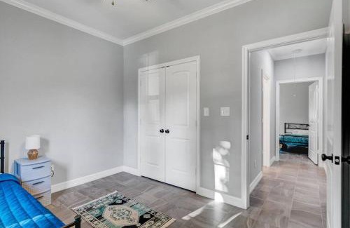 Beaumont House | Reduced! Renovated hidden gem. Chef Kitch. Wheelch