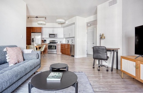 Centennial Apartment | Redwood City 2BR w Gym Parking nr Caltrain SFO-607