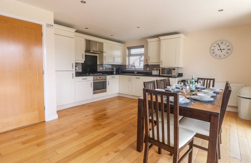 Winnard's Perch Cottage | REDWOOD, RETALLACK, family friendly, with pool in St Columb Major