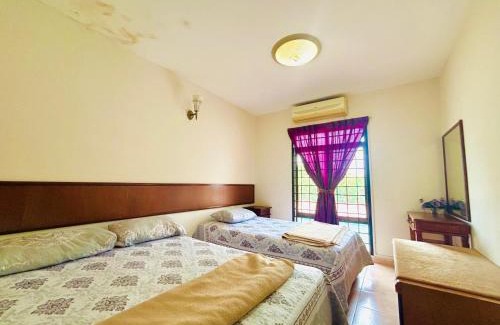 Alor Gajah House | Redzuan Homestay A Famosa 5R Pool Villa