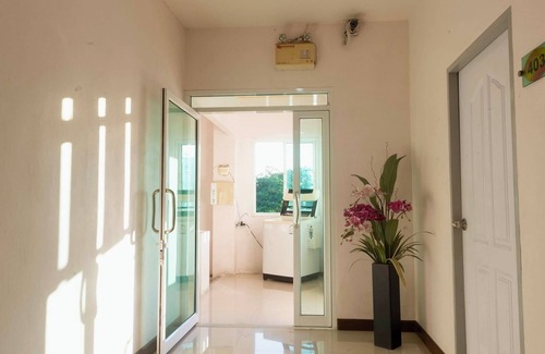 Samre Hotel | Ree Riverside hotel