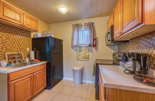 Ruidoso Apartment | Reed's Place Mid-town On River! - Optional HOT TUB