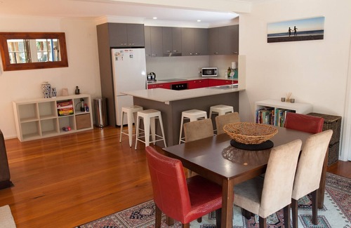 Boomerang Beach House | Reef Break Beach getaway